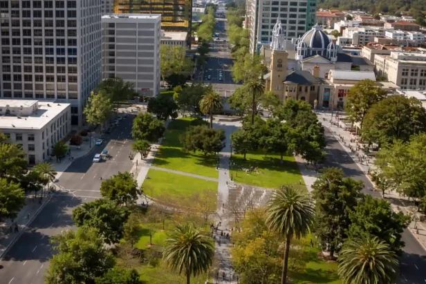 Площадь César Chávez в San Jose