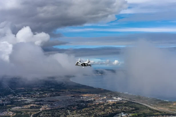 Электротакси пролетело над Golden Gate