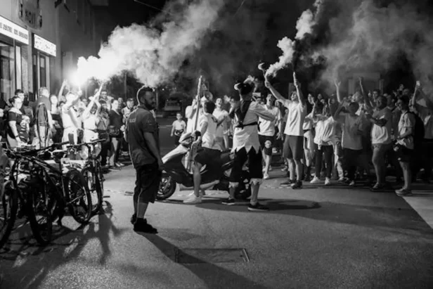 laptop screen showing news article about bicycles seized at Bay Bridge